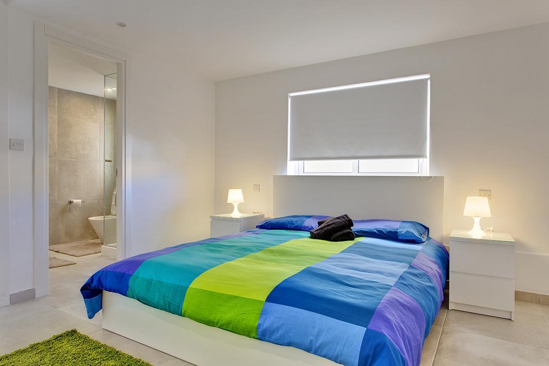 Marvellous Seafront Apartment Слима Екстериор снимка